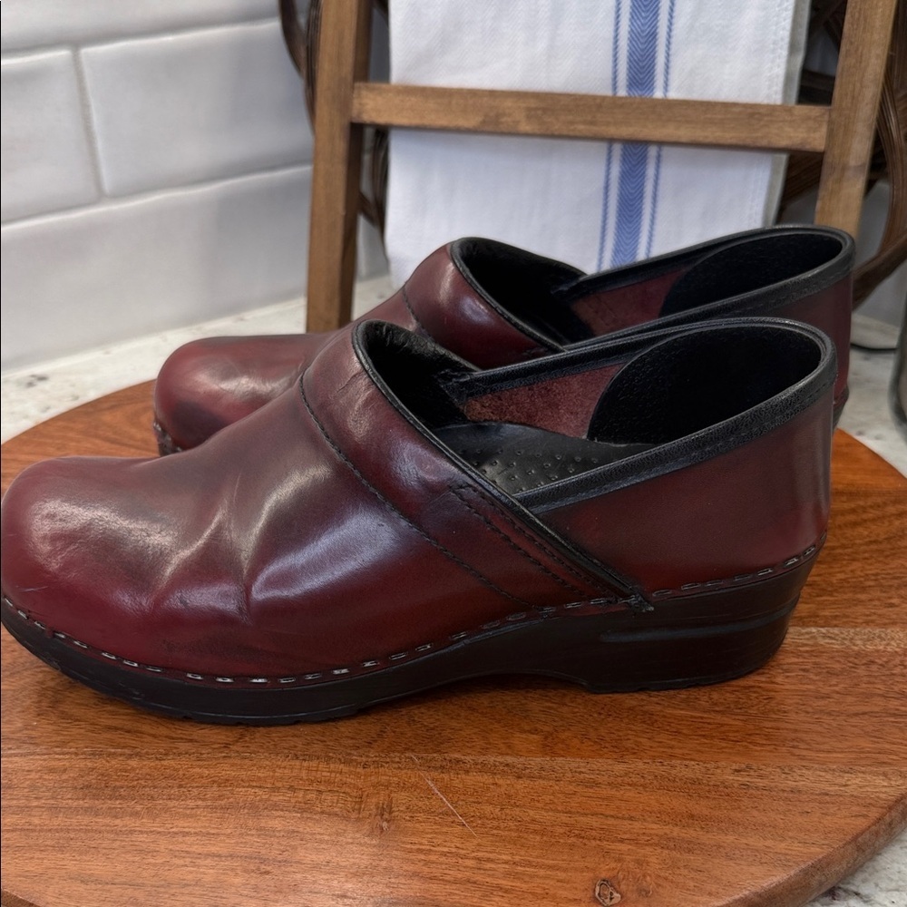 Dansko Red Leather Clogs - Picture 4 of 8